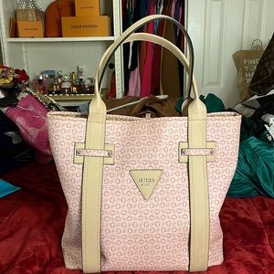 Pink Guess bag, great conditions.
